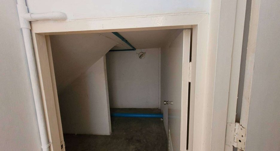 Reihenhaus zur Miete mit 3 Zimmer in Khlong Toei, Bangkok