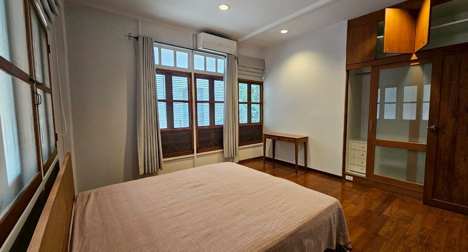 ให้เช่า 3 ห้องนอน บ้านเดี่ยว ใน คลองเตย, กรุงเทพฯ