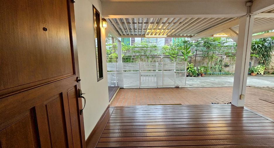 ให้เช่า 3 ห้องนอน บ้านเดี่ยว ใน คลองเตย, กรุงเทพฯ