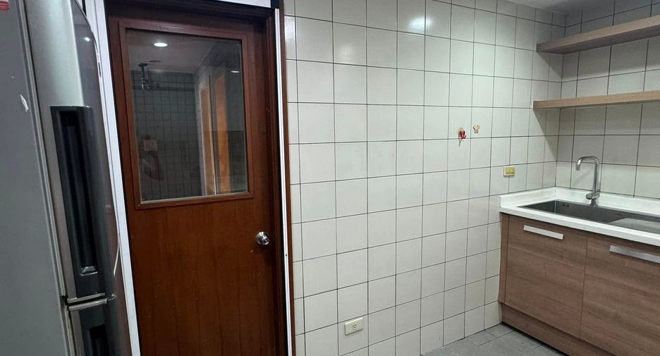 Аренда 2 спальни кондо в Патхум Щан, Бангкок