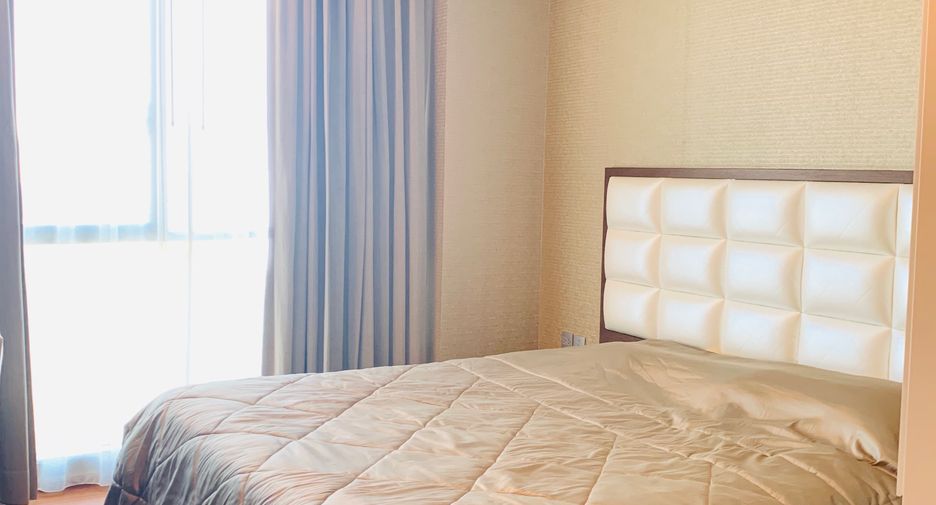 For rent 2 bedrooms condo in Watthana, Bangkok