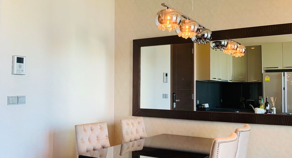 For rent 2 bedrooms condo in Watthana, Bangkok