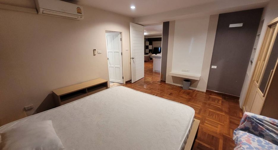 Wohnung zur Miete mit 4 Zimmer in Khlong Toei, Bangkok