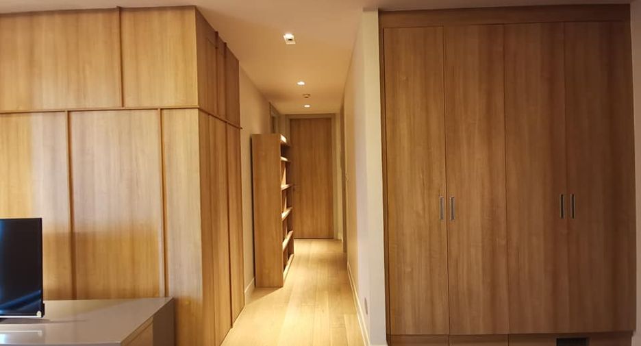 For rent and for sale 2 bedrooms condo in Watthana, Bangkok