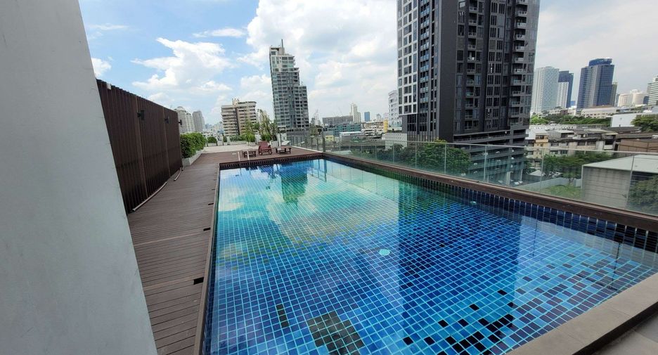 Wohnung zur Miete mit 2 Zimmer in Khlong Toei, Bangkok