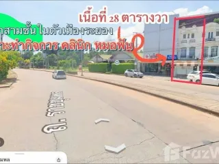 Casa adosada en venta de 5 habitaciones en Mueang Rayong, Rayong