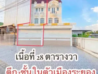 Casa adosada en venta de 5 habitaciones en Mueang Rayong, Rayong