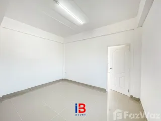 Gewerbefläche zum Kauf mit 2 Zimmer in Sam Phran, Nakhon Pathom
