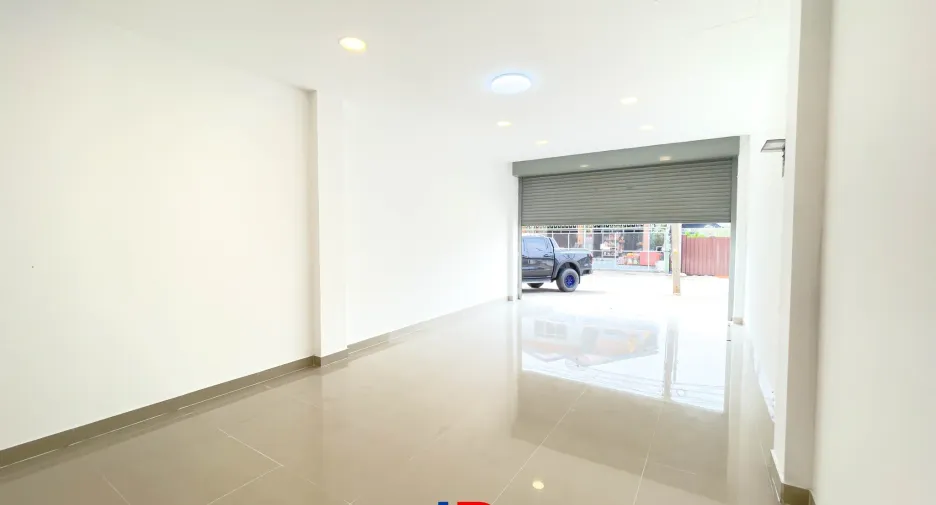 À vendre 2 chambres local commercial à Sam Phran, Nakhon Pathom