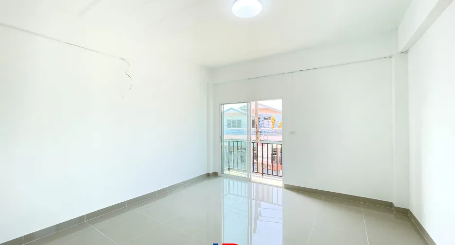 À vendre 2 chambres local commercial à Sam Phran, Nakhon Pathom