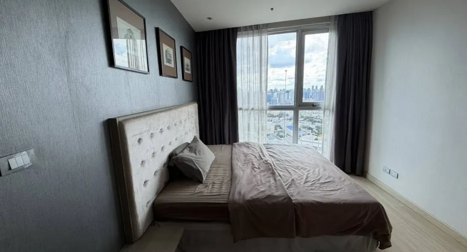 For rent 2 bedrooms condo in Khlong Toei, Bangkok