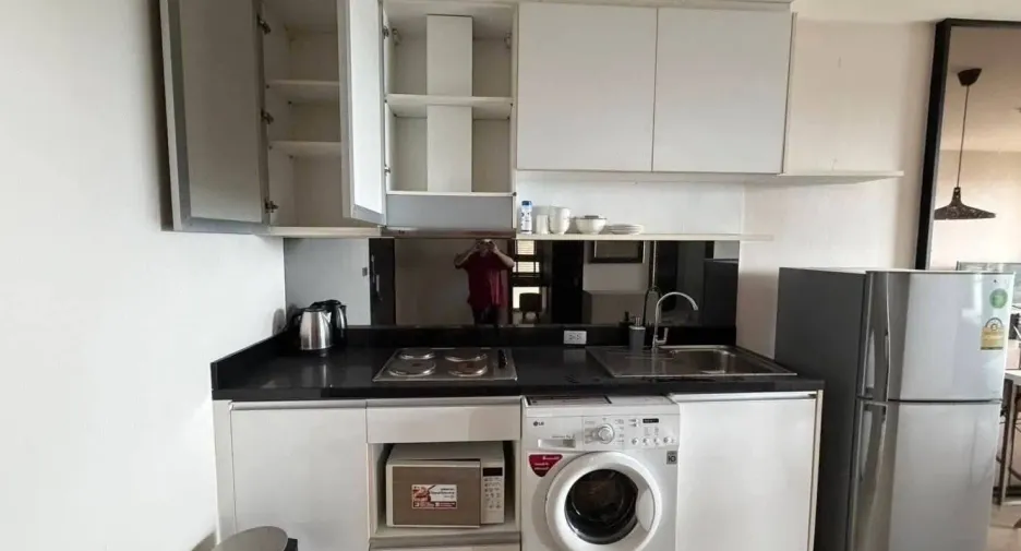 For rent 2 bedrooms condo in Khlong Toei, Bangkok