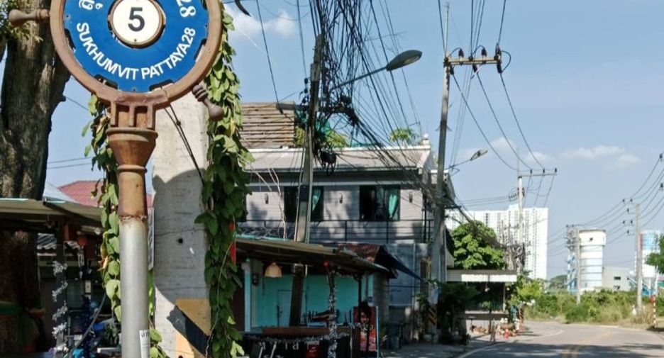 出售 土地 在 Bang Lamung, Chon Buri