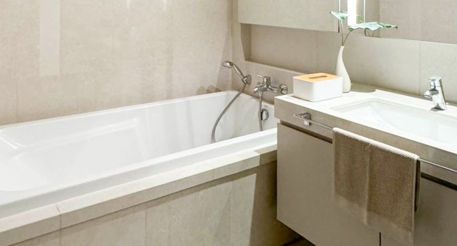 For rent 1 bed condo in Watthana, Bangkok