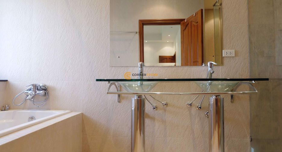 For rent 4 ベッドルーム house in Jomtien, Pattaya
