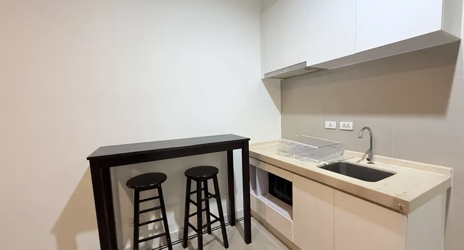 For rent 1 bed condo in Huai Khwang, Bangkok