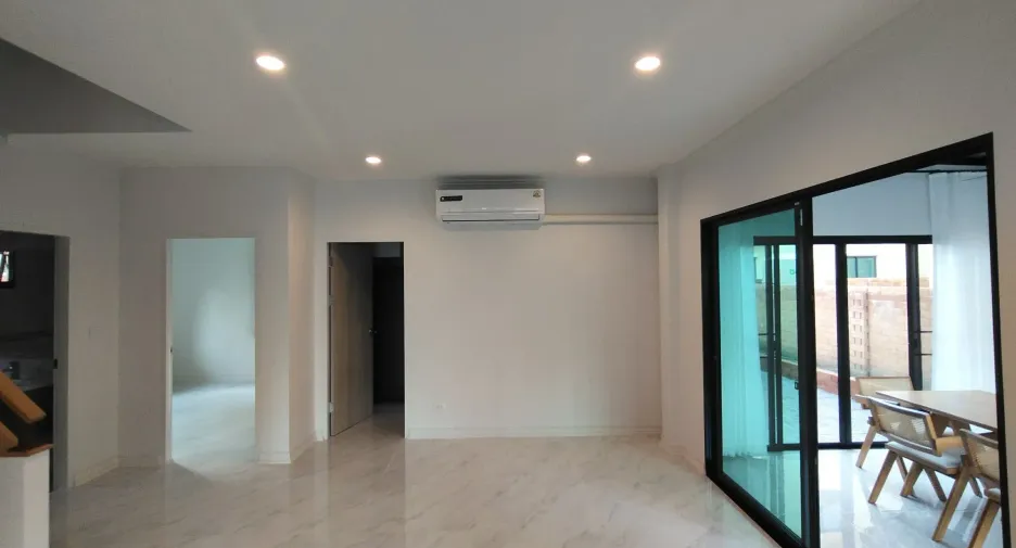 For rent 4 bedrooms house in Mae Rim, Chiang Mai