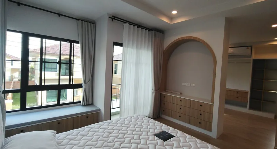 For rent 4 bedrooms house in Mae Rim, Chiang Mai