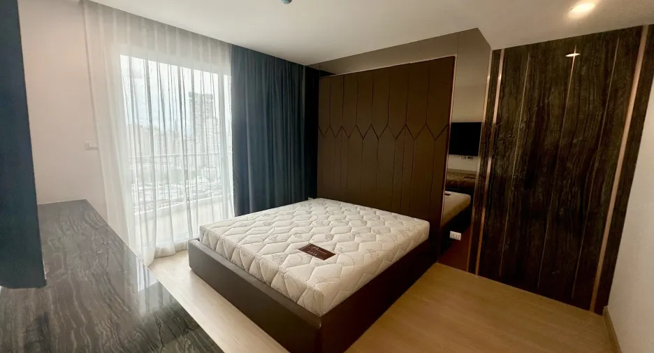 For sale 2 bedrooms condo in Yan Nawa, Bangkok