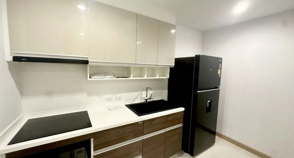 For sale 2 bedrooms condo in Yan Nawa, Bangkok