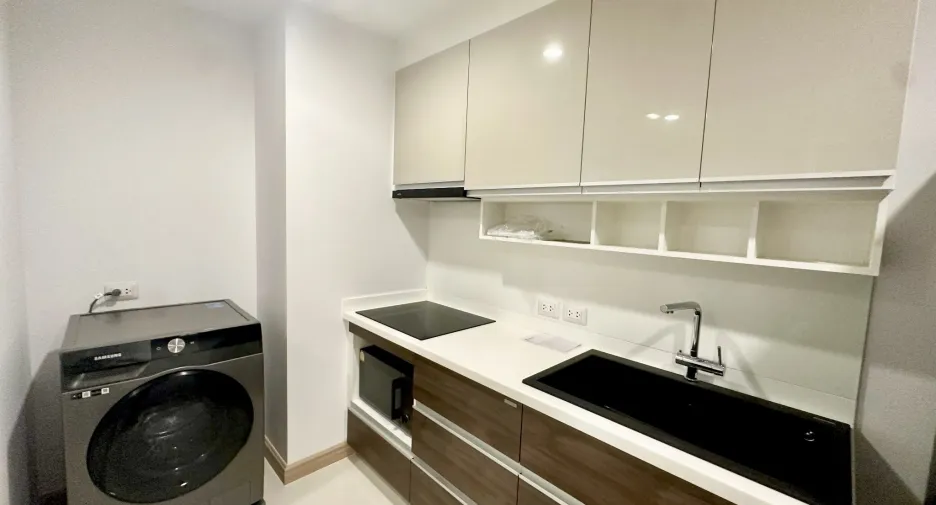 For sale 2 bedrooms condo in Yan Nawa, Bangkok