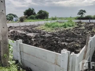 À vendre terrain à Sai Noi, Nonthaburi