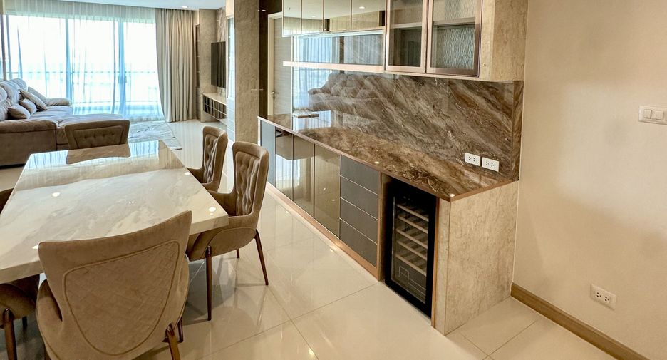 For sale 2 bedrooms condo in Yan Nawa, Bangkok
