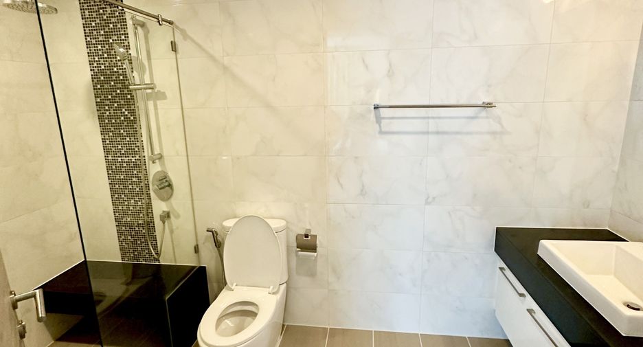 For sale 2 bedrooms condo in Yan Nawa, Bangkok