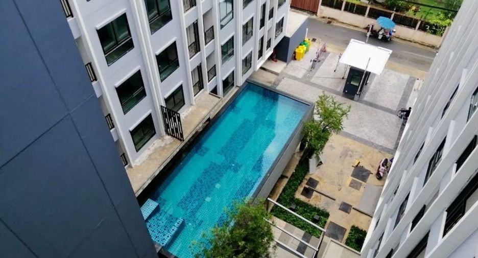 For sale 1 bed condo in Phra Khanong, Bangkok
