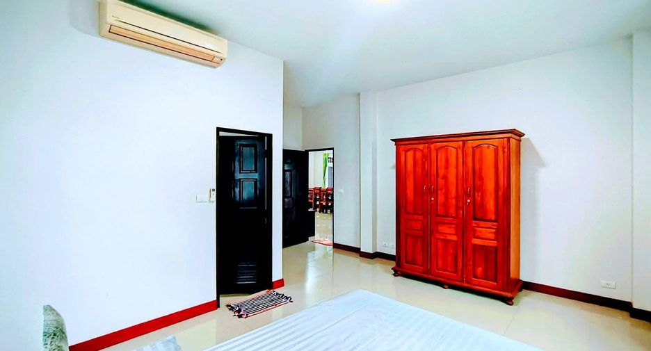 Casa en alquiler de 3 habitaciones en Thalang, Phuket