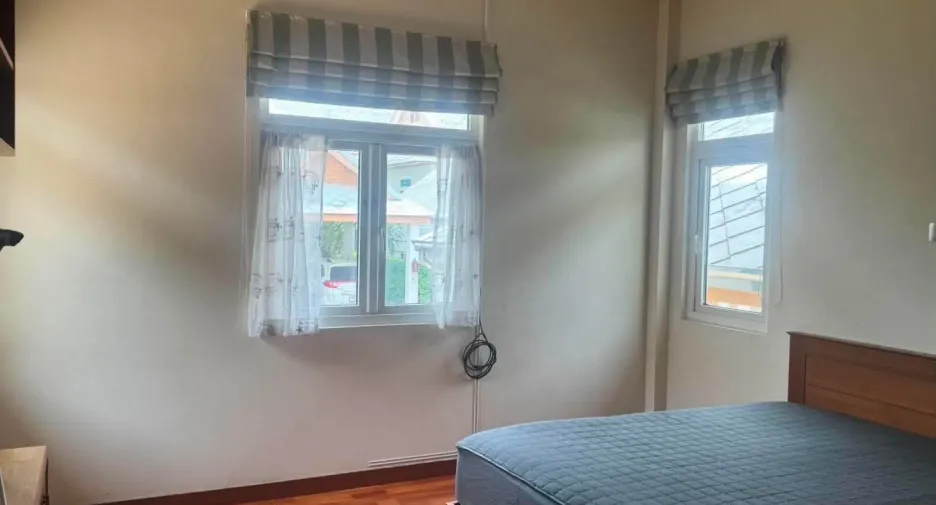 À louer 3 chambres maison à Bang Lamung, Chonburi
