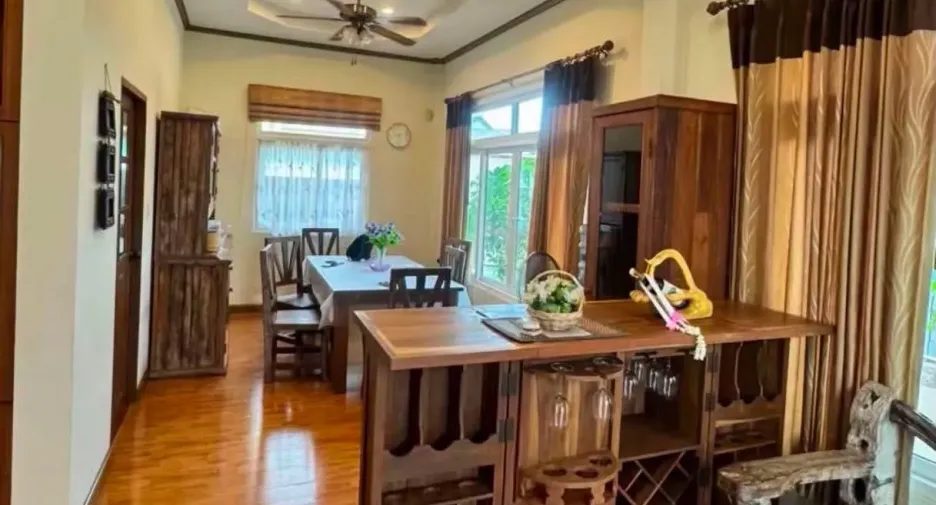 À louer 3 chambres maison à Bang Lamung, Chonburi