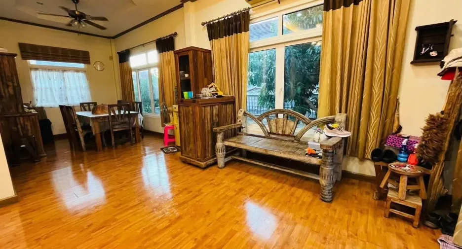 À louer 3 chambres maison à Bang Lamung, Chonburi