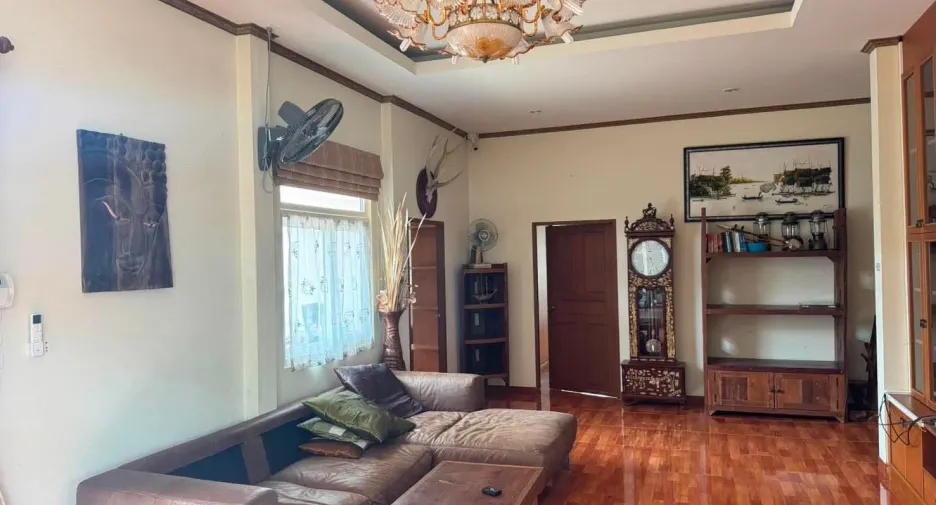 À louer 3 chambres maison à Bang Lamung, Chonburi