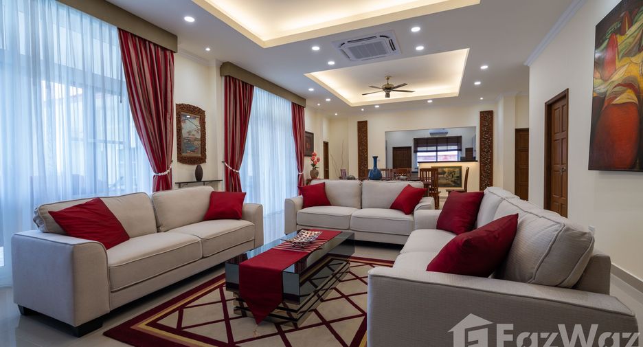 For rent 6 bedrooms villa in Huay Yai, Pattaya