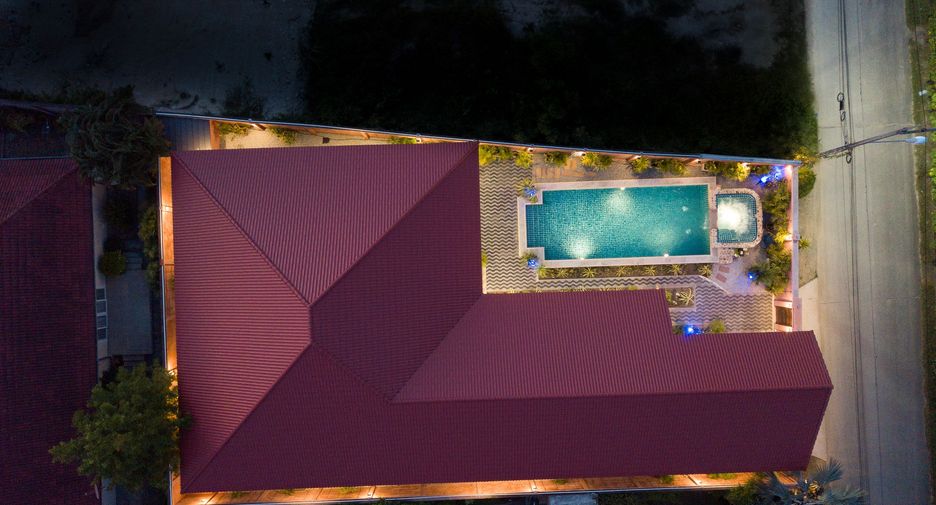 For rent 6 bedrooms villa in Huay Yai, Pattaya