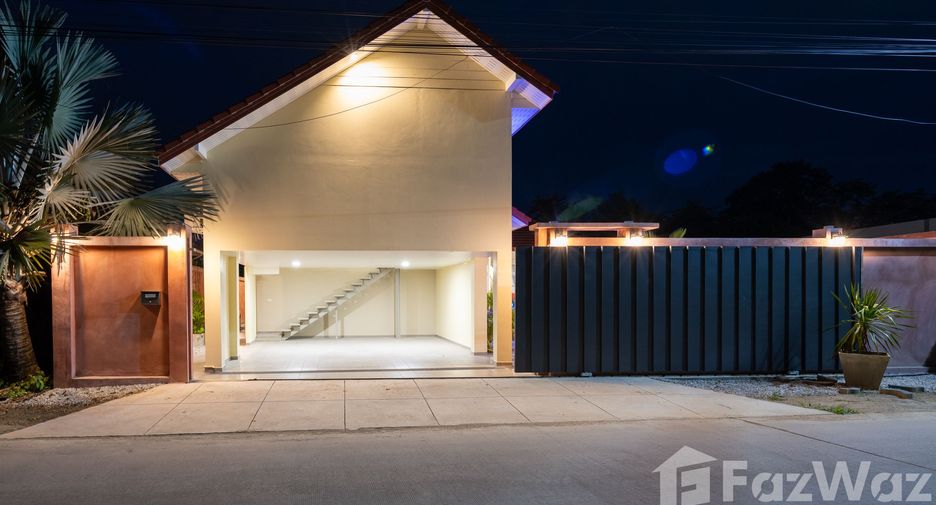 For rent 6 bedrooms villa in Huay Yai, Pattaya