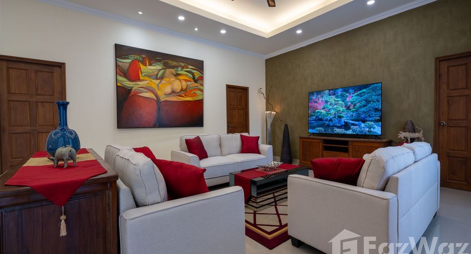For rent 6 bedrooms villa in Huay Yai, Pattaya