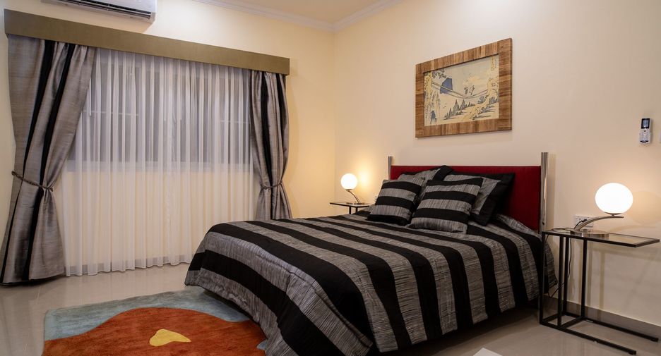 For rent 6 bedrooms villa in Huay Yai, Pattaya