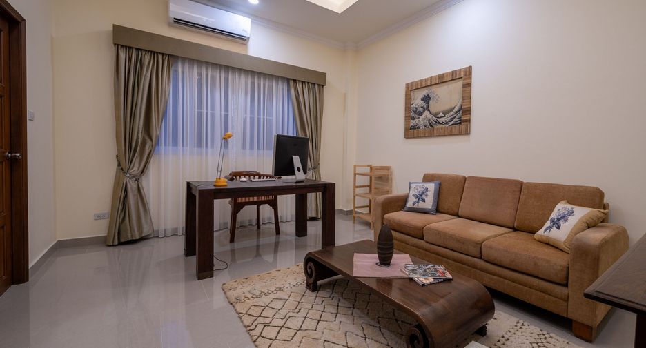 For rent 6 bedrooms villa in Huay Yai, Pattaya