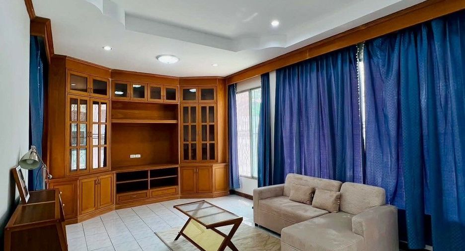 For rent 3 bedrooms house in Bang Lamung, Chonburi