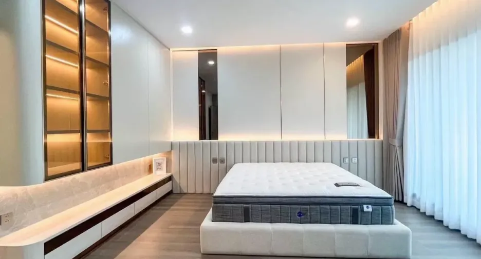 For rent and for sale 4 bedrooms house in Prawet, Bangkok