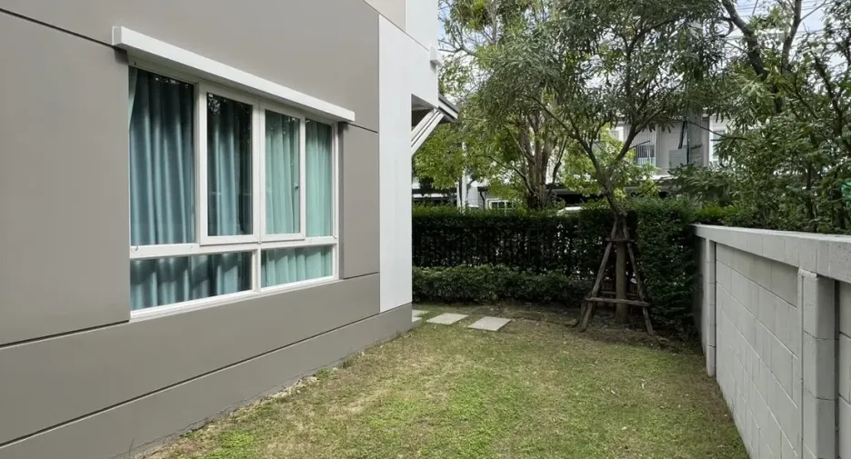 出租 4 卧室 独立屋 在 Lat Krabang, 曼谷