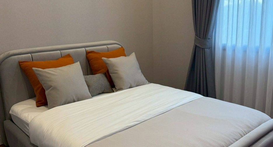 For sale 4 bedrooms house in Bang Khen, Bangkok