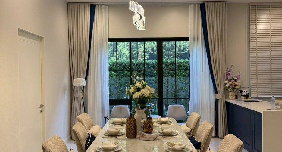 For sale 4 bedrooms house in Bang Khen, Bangkok