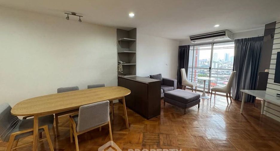 For rent 2 bedrooms condo in Yan Nawa, Bangkok