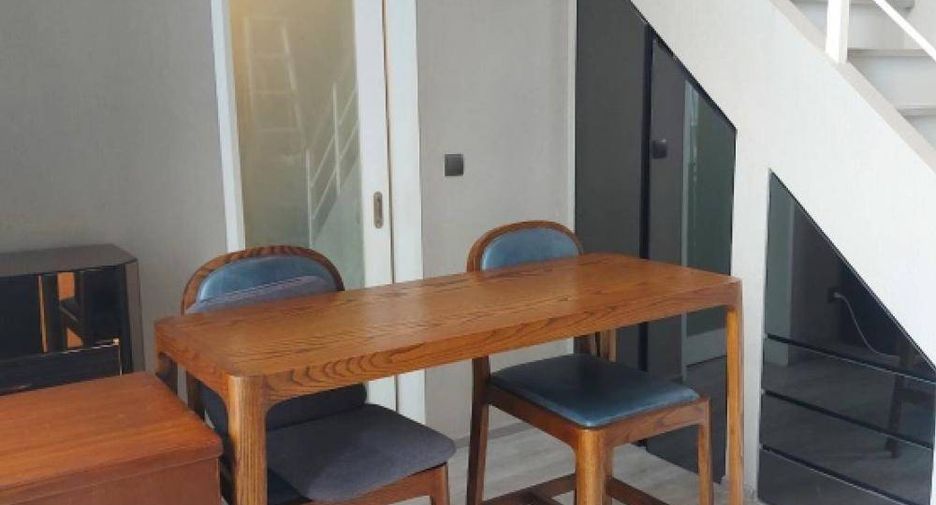 À louer 1 chambre condo à Phra Khanong, Bangkok
