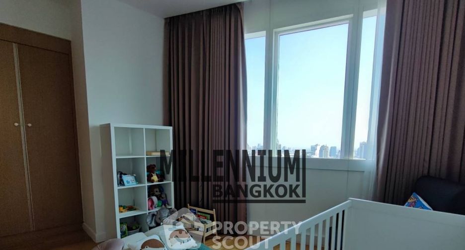 For sale 2 bedrooms condo in Khlong Toei, Bangkok