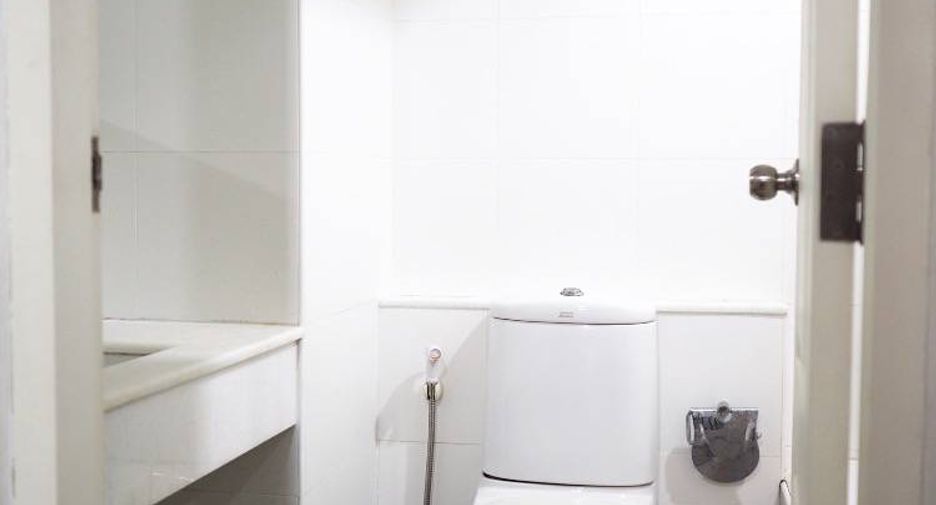 For sale 1 bed condo in Khlong Toei, Bangkok