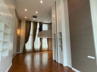 Reihenhaus zur Miete und zum Kauf mit 3 Zimmer in Watthana, Bangkok